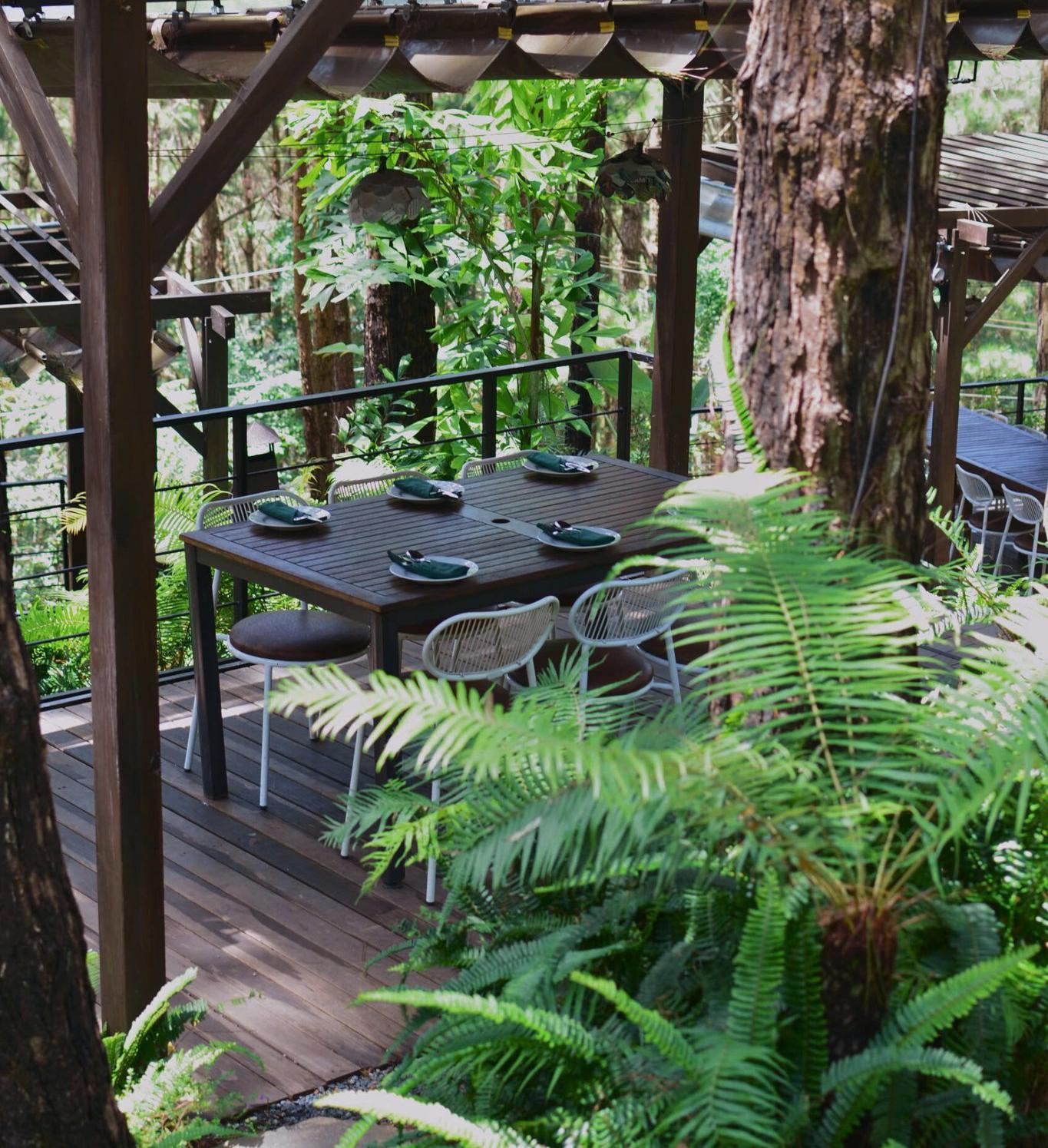 Cocktail area